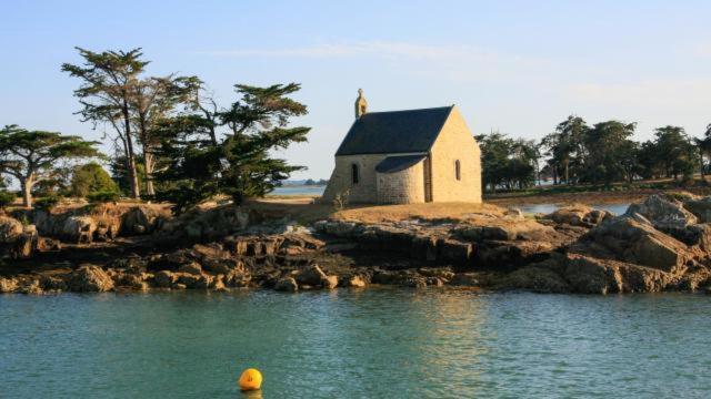 Emplacement Exceptionnel / Vue Etang De Vannes Eksteriør bilde